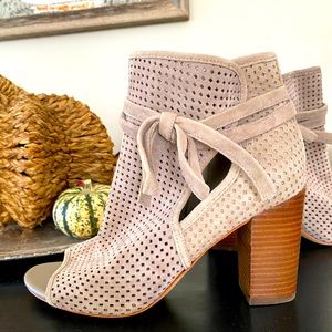 Sam Edelman Ellery booties